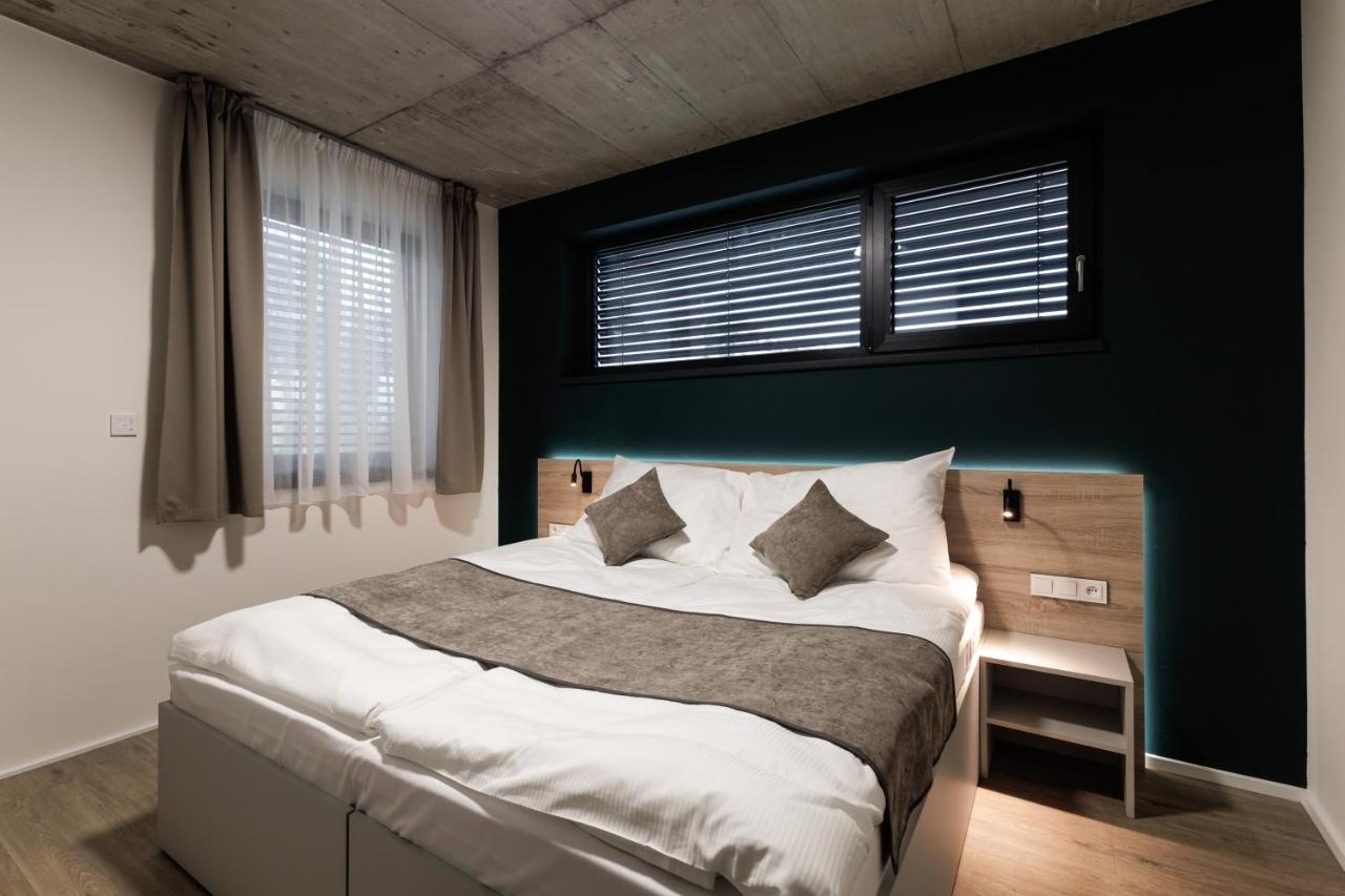 Aparthotel Na Klenici Mladá Boleslav Buitenkant foto