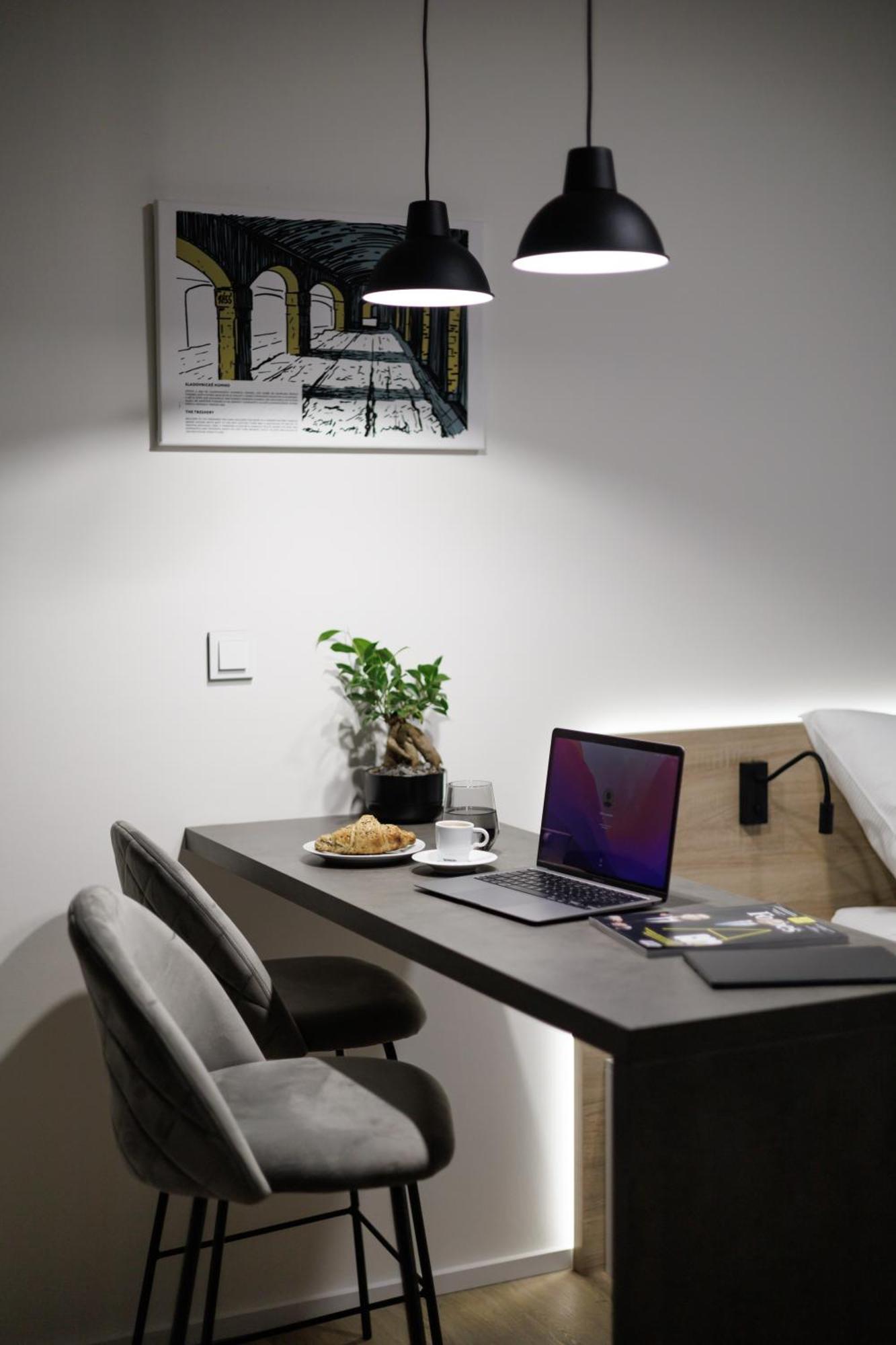 Aparthotel Na Klenici Mladá Boleslav Buitenkant foto
